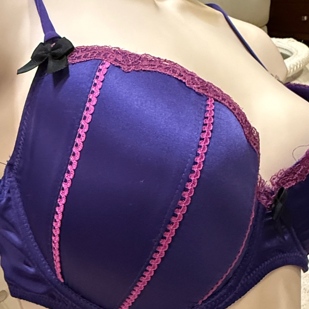 Morbid threads push up bra molded up 36D purple pink lace sheer - Picture 2 of 4
